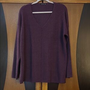 NWOT Staccato Deep Purple V-Neck Sweater w/Front Center Seam & Long Sleeves
